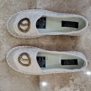 Jones NY Signature espadrilles.